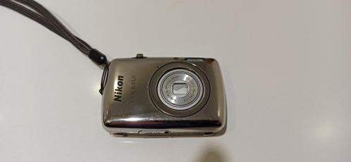 Nikon Coolpix S01 (kleinste digitale camera ooit van Nikon), Audio, Tv en Foto, Fotocamera's Digitaal, Zo goed als nieuw, Compact
