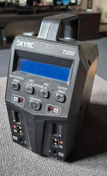 SKYRC T200 Chargeur batterie RC, Enlèvement, Utilisé