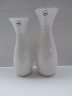 2 porseleinen karaffen voor wijn of water., Huis en Inrichting, Keuken | Servies, Ophalen of Verzenden, Nieuw