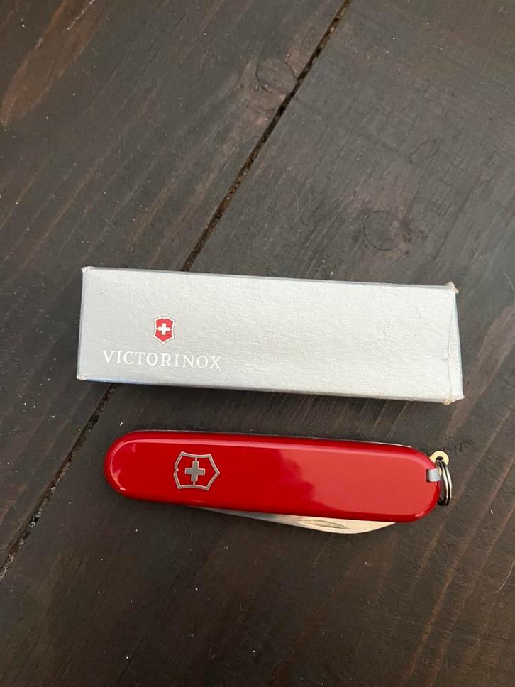 Victorinox zwitsers zakmes, Caravans en Kamperen, Kampeergereedschap, Nieuw, Verzenden