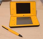 DSi XL Geel + Stylus, Games en Spelcomputers, Spelcomputers | Nintendo DS, Ophalen, Gebruikt, Geel, Dsi XL