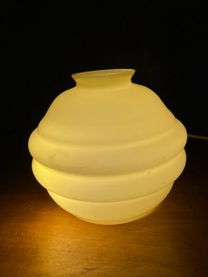 ZACHTGEEL ART DECO LAMPEKAPJE. JAREN 30. PERFECTE STAAT., Antiek en Kunst, Antiek | Verlichting, Ophalen of Verzenden