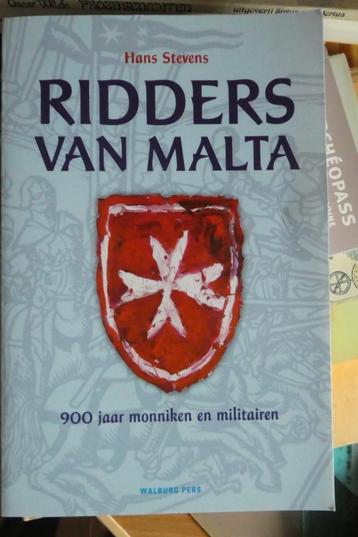 Ridders van Malta - 900 jaar monniken en militairen beschikbaar voor biedingen