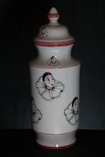 Illustratie van de Pierrot-container, Ophalen