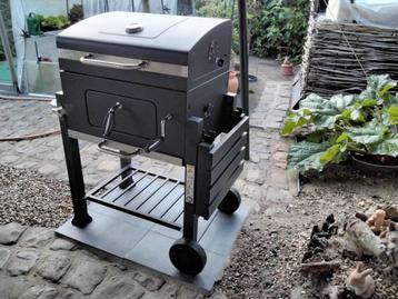 Houtskoolbarbecue  beschikbaar voor biedingen