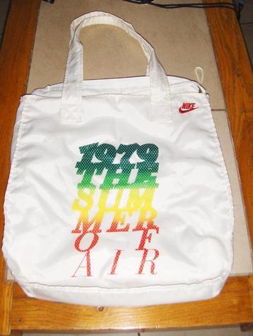 Sac de plage Nike. beschikbaar voor biedingen