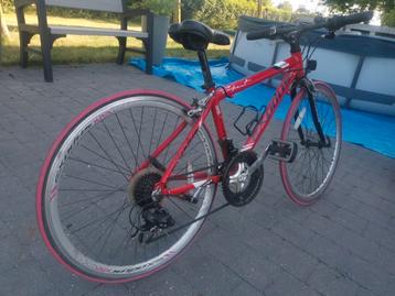 Mooie racefiets 24inch voor kinderen met recht stuur beschikbaar voor biedingen