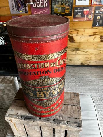 Oude koffie pot beschikbaar voor biedingen