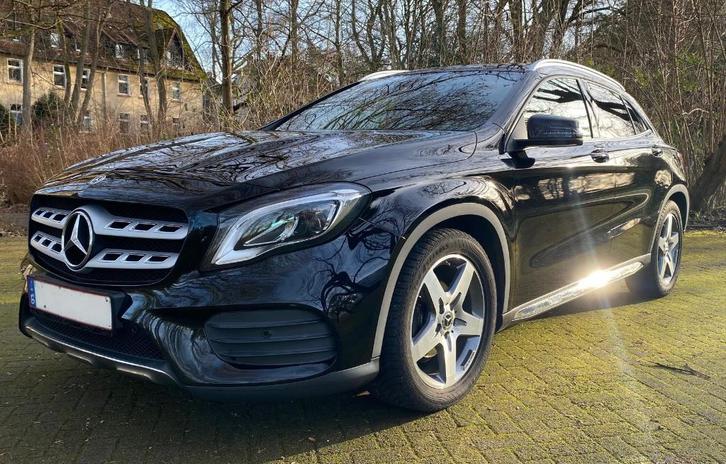 Mercedes GLA 180 AMG Line, Auto's, Mercedes-Benz, Particulier, GLA, ABS, Achteruitrijcamera, Airbags, Airconditioning, Bluetooth