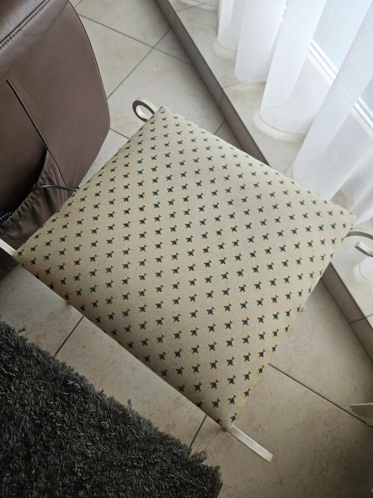 Smeedijzeren  krukje.landelijke / Brocante stijl., Ophalen