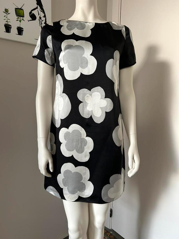 Jérôme L'Huillier 128 Jardins du Palais Royal robe soie, Kleding | Dames, Jurken