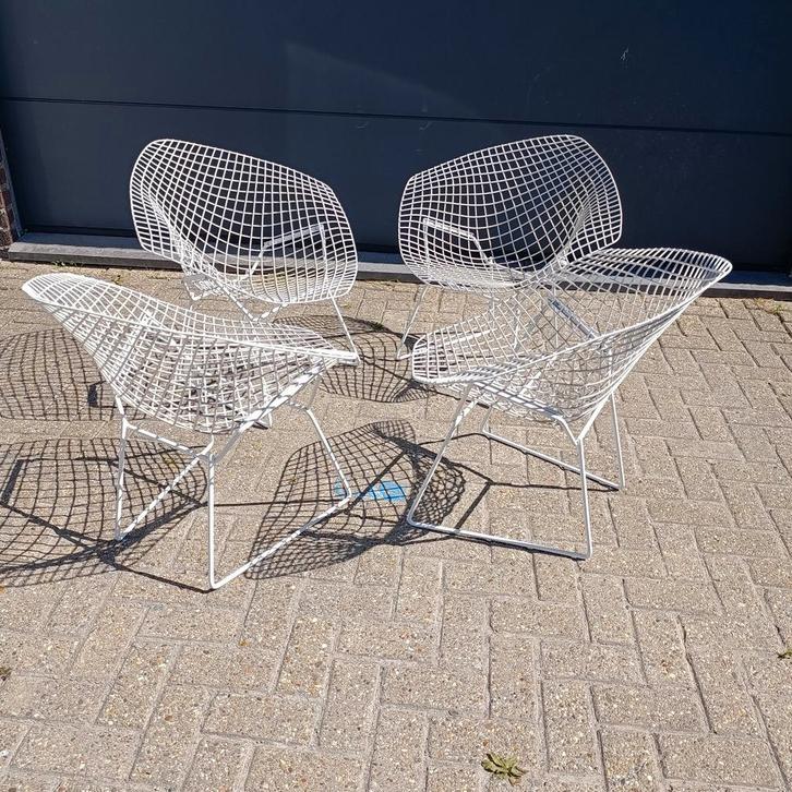 Harry Bertoia Diamond chair  1970s Knoll international, Antiek en Kunst, Antiek | Meubels | Stoelen en Sofa's, Ophalen of Verzenden