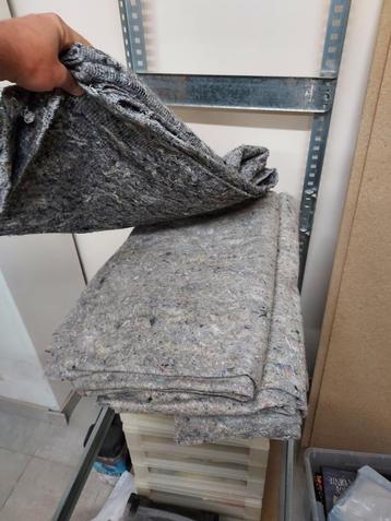 couvertures de chantier x 4 beschikbaar voor biedingen