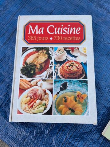 Livre de cuisine  disponible aux enchères