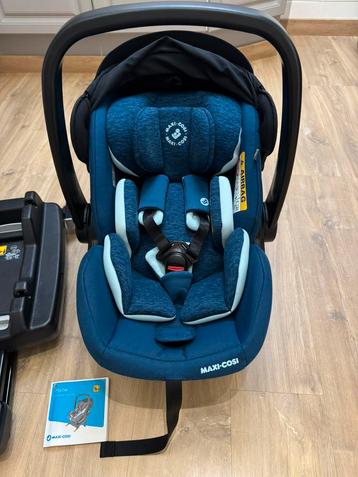 Maxi cosy marble in marine blauw beschikbaar voor biedingen