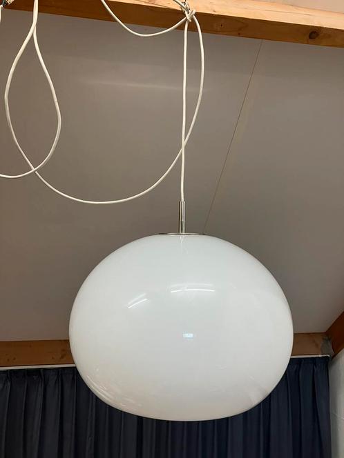 Grote kunststof witte hanglamp, vintage hanglamp., Huis en Inrichting, Lampen | Losse lampen, Zo goed als nieuw, Ophalen of Verzenden