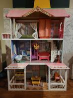 Grande maison de poupée pour Barbie en bon état, Enfants & Bébés, Maison de poupées, Utilisé, Enlèvement ou Envoi