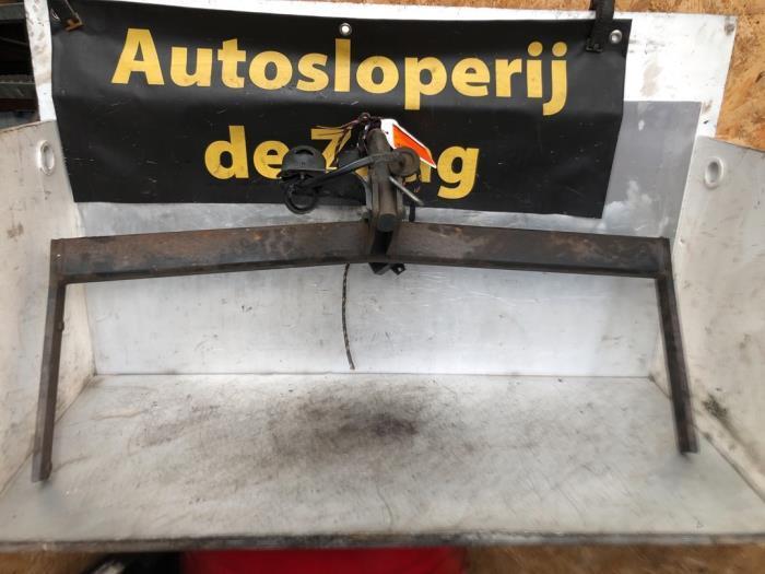 Trekhaak van een Volkswagen Golf, Auto-onderdelen, Ophanging en Onderstel, Volkswagen, Gebruikt, 3 maanden garantie, Ophalen of Verzenden