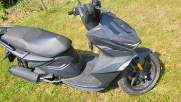 Kymco super 8 50cc B klasse beschikbaar voor biedingen