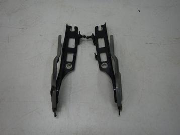 VW Tiguan 571 Motorkap Scharnieren Set L+R 571823301A beschikbaar voor biedingen