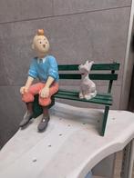 Buste tinitn avec milou sur le banc