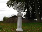 Beeld Adelaar op Sokkel - 127 cm - Steen, Tuin en Terras, Ophalen of Verzenden, Nieuw, Steen