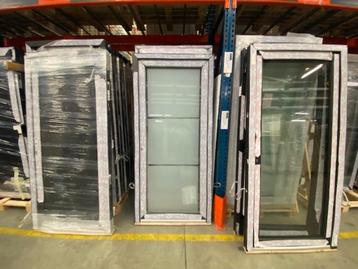 deuren, buitendeur, deur, raam, ramen, schuiframen, deuren beschikbaar voor biedingen