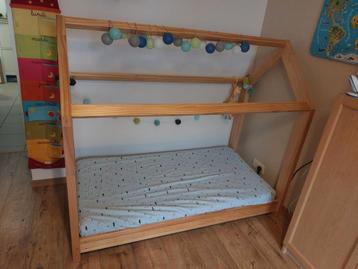 Lit cabane Montesorri sans matelas 140 x 70  beschikbaar voor biedingen