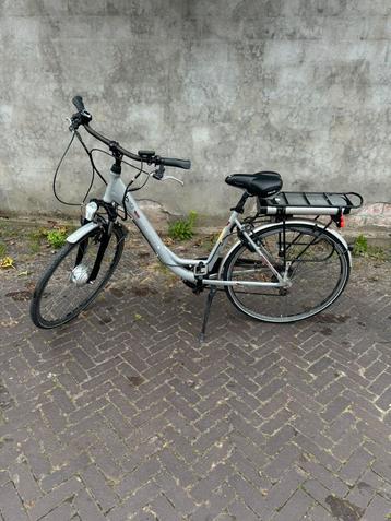 elektrische vrouwenfiets beschikbaar voor biedingen