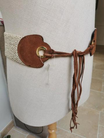 Belle ceinture en cuir nubuck marron et raphia, Enlèvement ou Envoi, Neuf, Brun