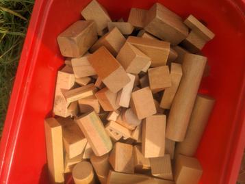 Houten blokken - uit de jaren 70 beschikbaar voor biedingen