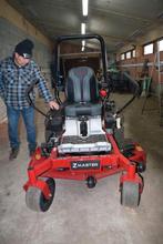 Toro zitmaaier + aanhangwagen + oprijlatten, Tuin en Terras, Zitmaaiers, Ophalen, Toro, Zo goed als nieuw, 120 cm of meer