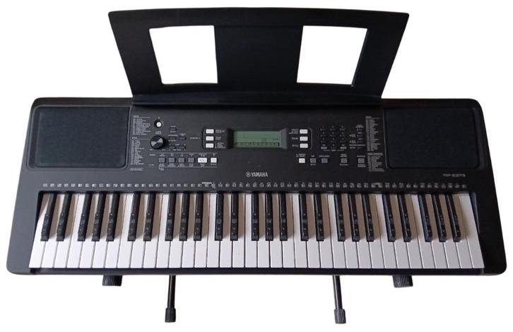 Keyboard Yamaha PSR-E373 te koop, Muziek en Instrumenten, Keyboards, Zo goed als nieuw, 61 toetsen, Yamaha, Met standaard, Midi-aansluiting
