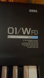 Korg 01/Wfd met Roland Super MPU64 en staander, Ophalen, Korg, Met midi-aansluiting, 61 toetsen