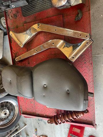 Zadel fenderstruts vn800cc vulcan  beschikbaar voor biedingen