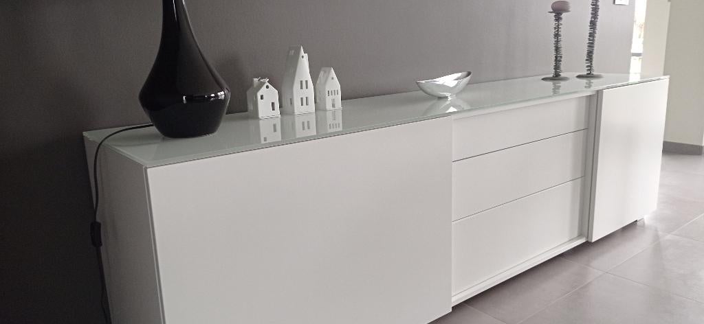 Table et dressoir de salle à manger de la marque Karat, Maison & Meubles, Salles à manger complètes, Comme neuf, Enlèvement