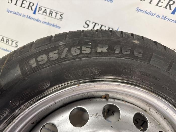 Velg van een Mercedes Vito, Auto-onderdelen, Banden en Velgen, Velg(en), Personenwagen, Gebruikt, 3 maanden garantie, Ophalen of Verzenden