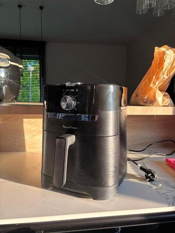Moulinex airfryer  beschikbaar voor biedingen