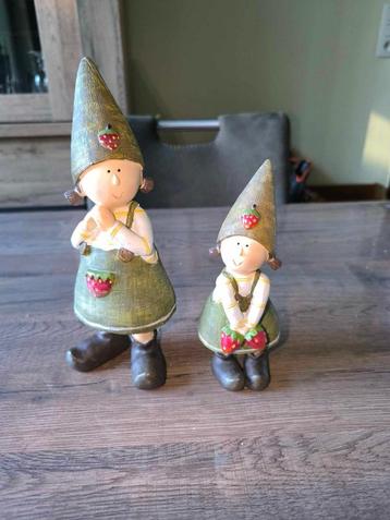 2 figuren  beschikbaar voor biedingen