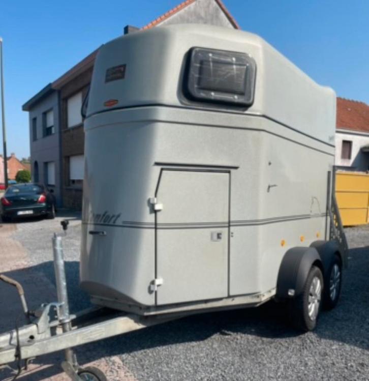 Bockmann Comfort 2009 zadelkamer 2 p in mooit staat, Dieren en Toebehoren, Paarden en Pony's | Trailers en Aanhangwagens, Zo goed als nieuw