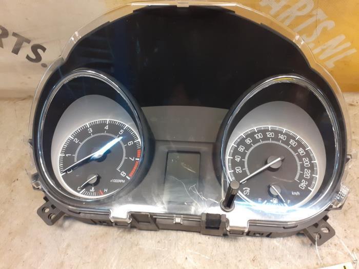 Instrument de bord d'un Suzuki Kizashi, Autos : Pièces & Accessoires, Tableau de bord & Interrupteurs, Suzuki, Utilisé, 3 mois de garantie