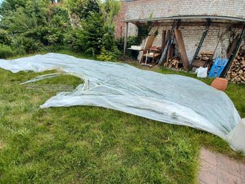 Zeil en boven voor kweekserres + veel extra plastiek  beschikbaar voor biedingen