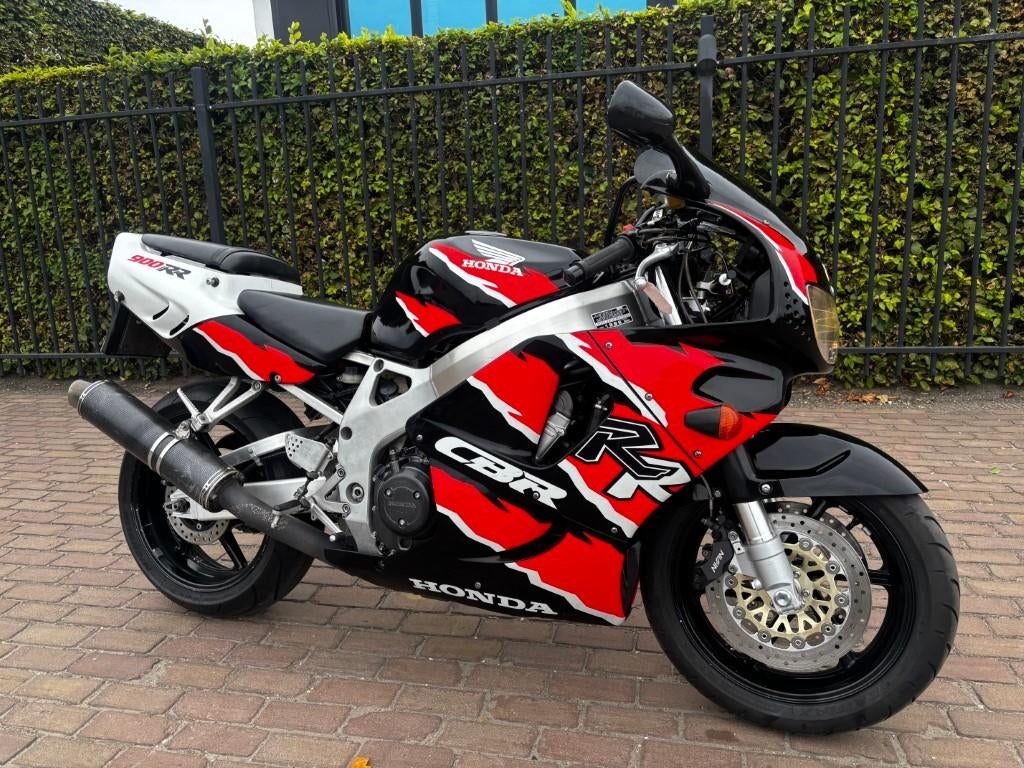 Honda CBR 900 RR Fireblade, Motoren, Motoren | Honda, Bedrijf, Sport, meer dan 35 kW, 4 cilinders, Motorrijbewijs A, Sportuitlaat