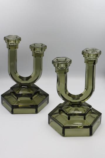 2 art deco kandelaars in olijfgroen glas beschikbaar voor biedingen