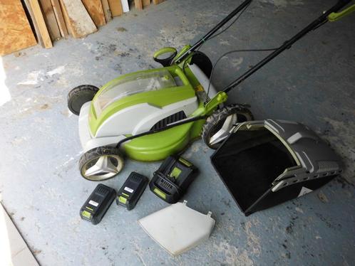 accu grasmaaier, Tuin en Terras, Grasmaaiers, Gebruikt, Accu-grasmaaier, 40 t/m 49 cm, Cirkelmaaier, Mulchfunctie, Opvangzak, Ophalen