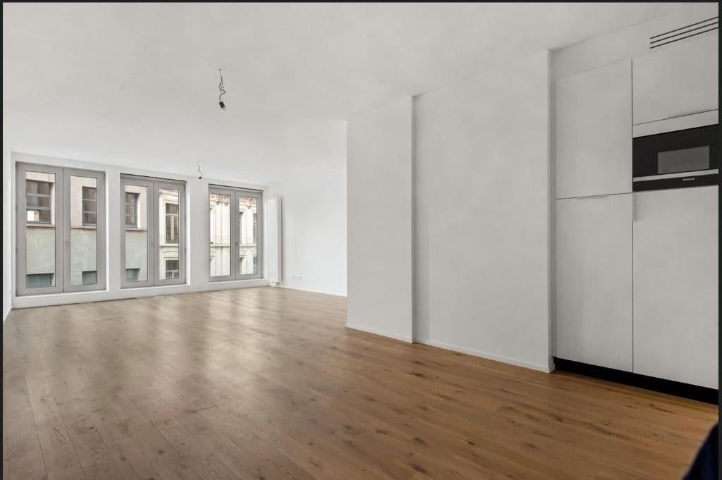 Antwerpen C Trendy Appartement bij Eilandje + P