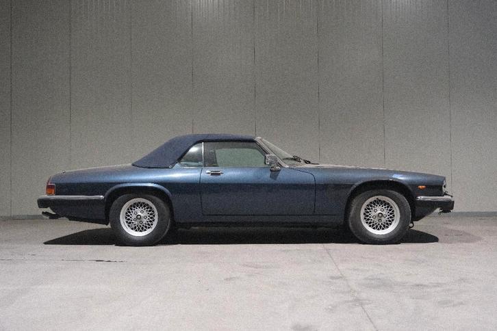 Jaguar XJS V12 Cabrio, Autos, Jaguar, Particulier, XJS, Essence, Cabriolet, 2 portes, Automatique, Bleu, Bleu, Cuir, Propulsion arrière
