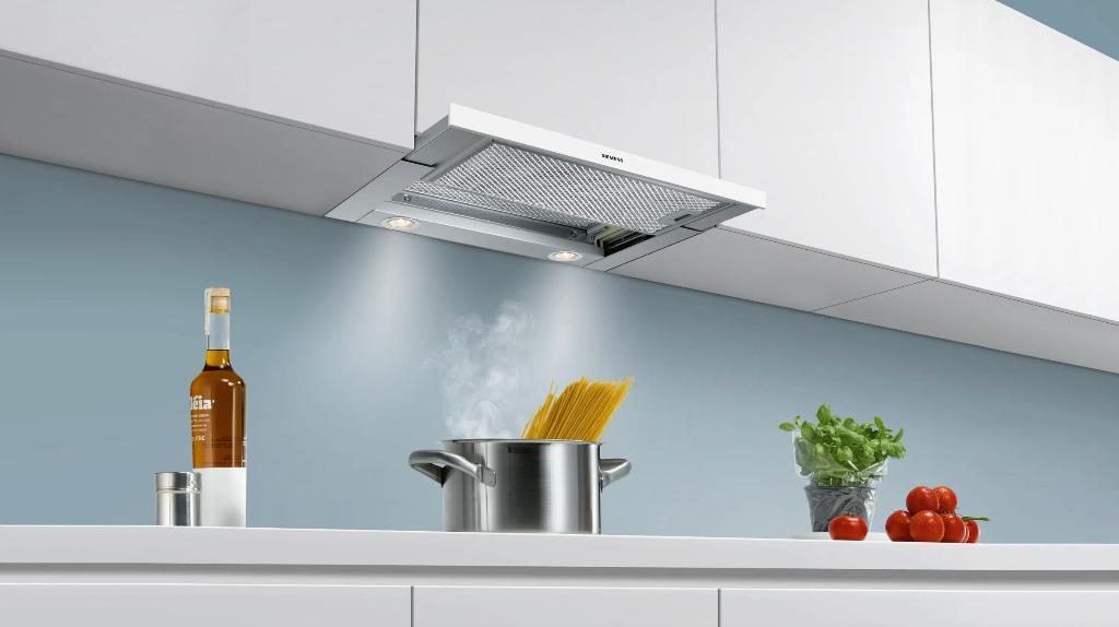 Hotte aspirante téléscopique SIEMENS LI44930, Elektronische apparatuur, Afzuigkappen, Nieuw, Inbouw, Onderbouw afzuigkap, 400 tot 600 m³ per uur