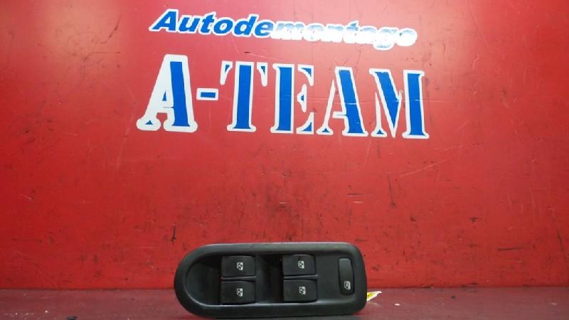 COMMUTATEUR VITRES ELECTRIQUES Renault Megane II (BM / CM), Autos : Pièces & Accessoires, Autres pièces automobiles, Renault, Utilisé