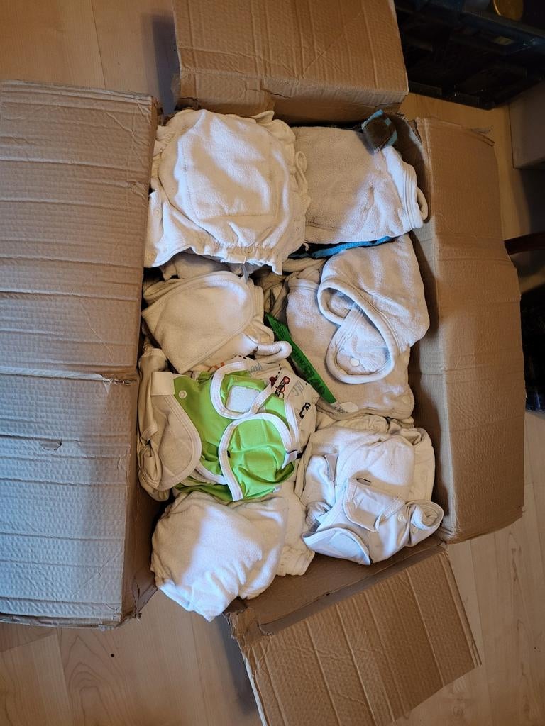 Doos herbruikbare luiers, Kinderen en Baby's, Babykleding | Overige, Ophalen